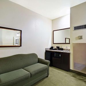 Queen Room Study Non-Smoking